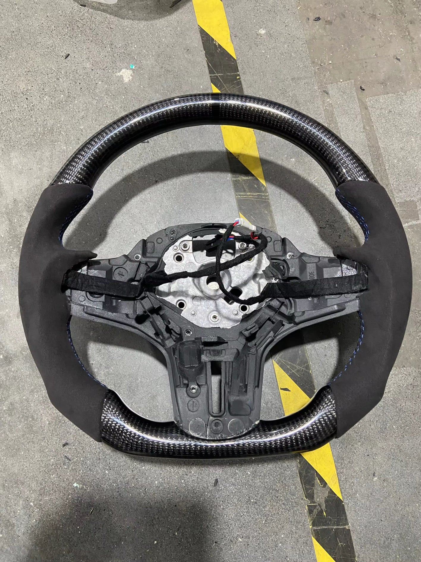 Carbon Fiber Flat Bottom Steering Wheel | BMW F90 M5