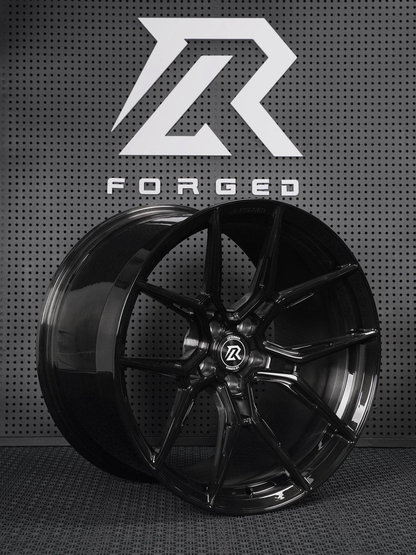 S4R | Monoblock LR Forged Wheels Los Reyes Performance
