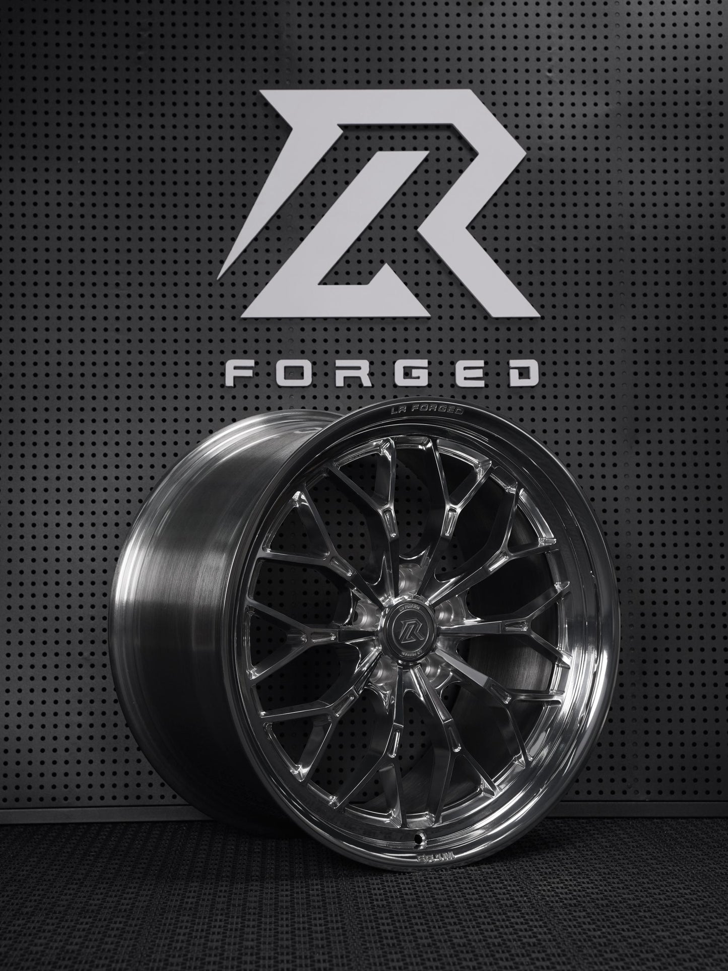 ER1M | Monoblock Forged Wheel LR Forged